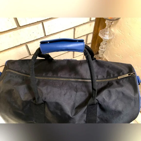 💥Moving to @the_bag_guy💥Versace Parfumes - Overnight Duffel Bag - Picture 8 of 11